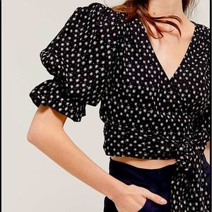 UO Sally Puff Sleeve Wrap Top